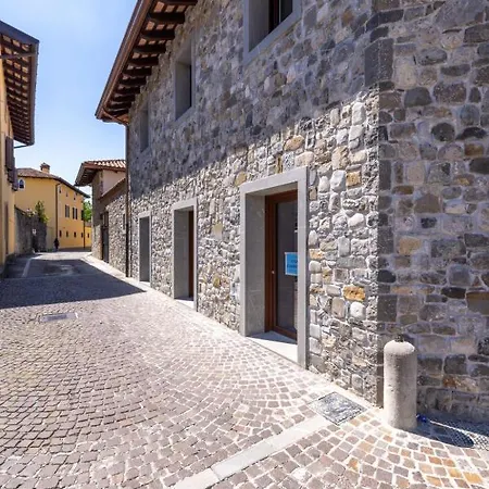 Apartment Il Giardino Segreto-4 By Interhome